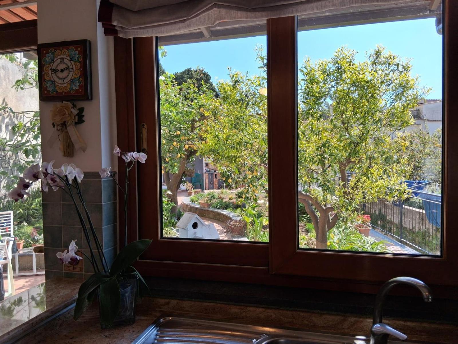 Il Giardino Dei Gigli Apartment Meta Luaran gambar