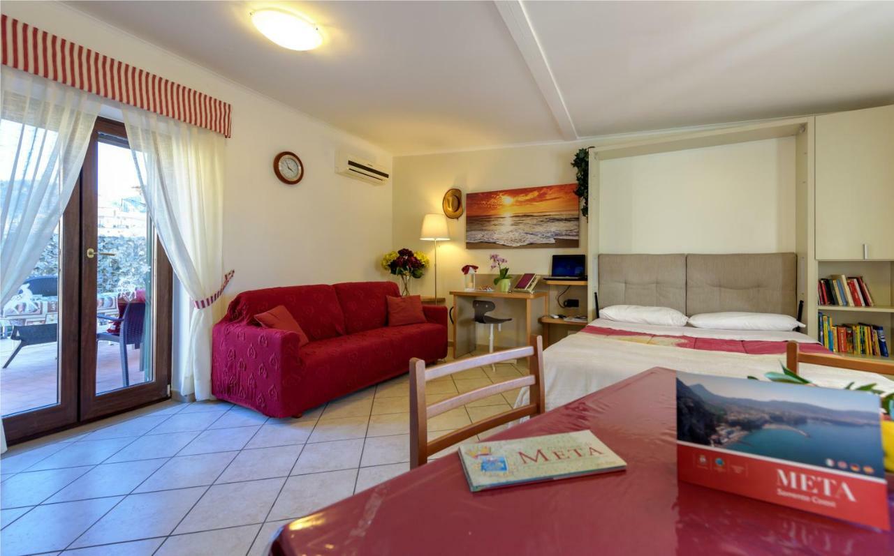 Il Giardino Dei Gigli Apartment Meta Luaran gambar